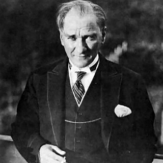DariudCKeithxDc's tweet photo. At 09. 05 on 10 Nov. 1938, a great man died. 80 years on we remember with love and respect the incredible life and legacy of Mustafa Kemal Atatürk: a military genius, saviour of the nation, a charismatic leader and visionary. #Atatürk #ölümsüz https://t.co/Thc819m1Wv