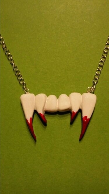 onetruelave's tweet photo. vampire tooth necklace https://t.co/aqUKylux5H