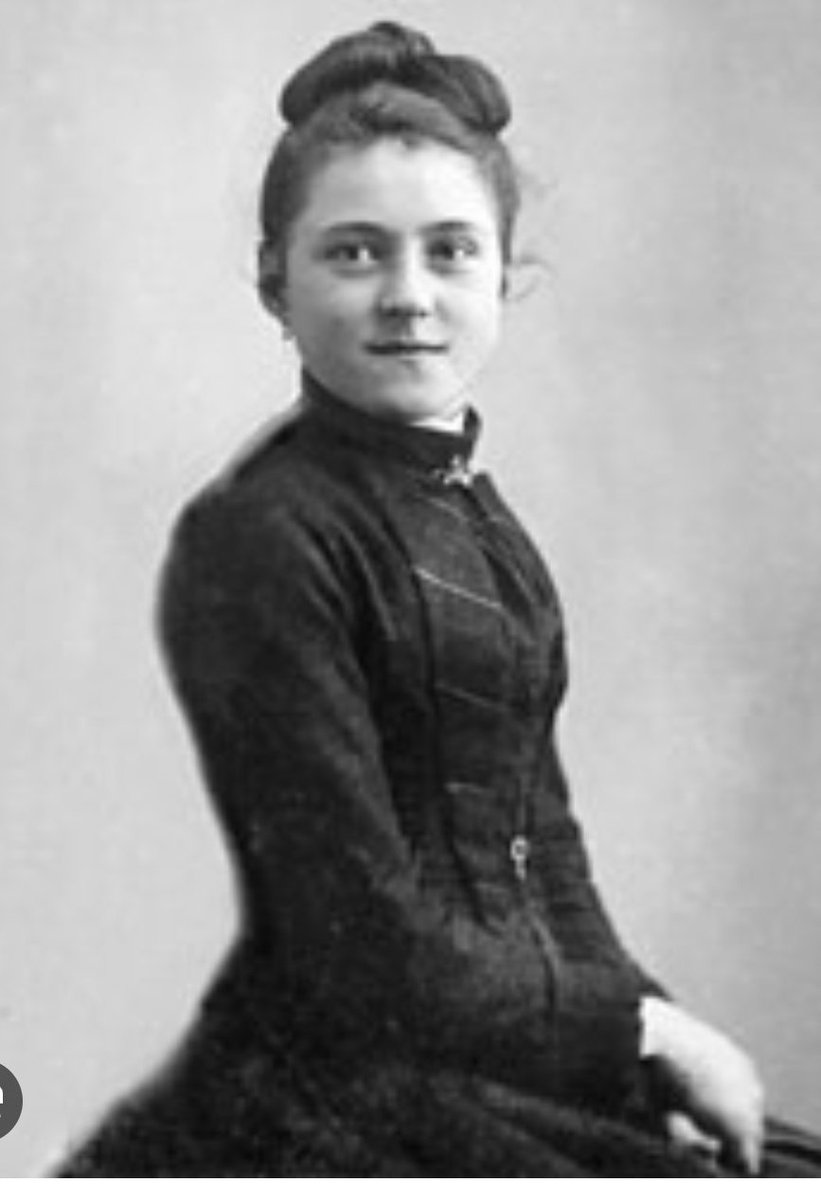 infoscathos's tweet photo. 1er octobre : nous fêtons Sainte Thérèse de Lisieux 🌹  #SainteThérèse https://t.co/w7j5D2Klnq
