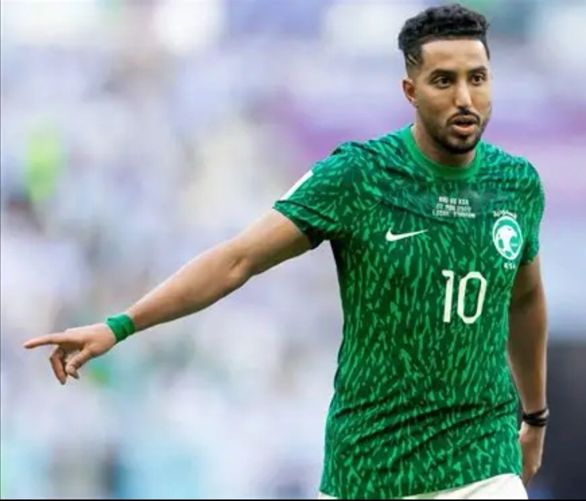jdeed2002's tweet photo. منذ سنوات لم يفز منتخبنا في 3 مباريات رسمية متتالية الا بعد غياب الكابيتانو سالم الدوسري شفاه الله 
#الاخضر_جميل وممتع بغيابه 
#المنتخب_السعودي
#خليجي٢٧ https://t.co/n4WKcJlkFh