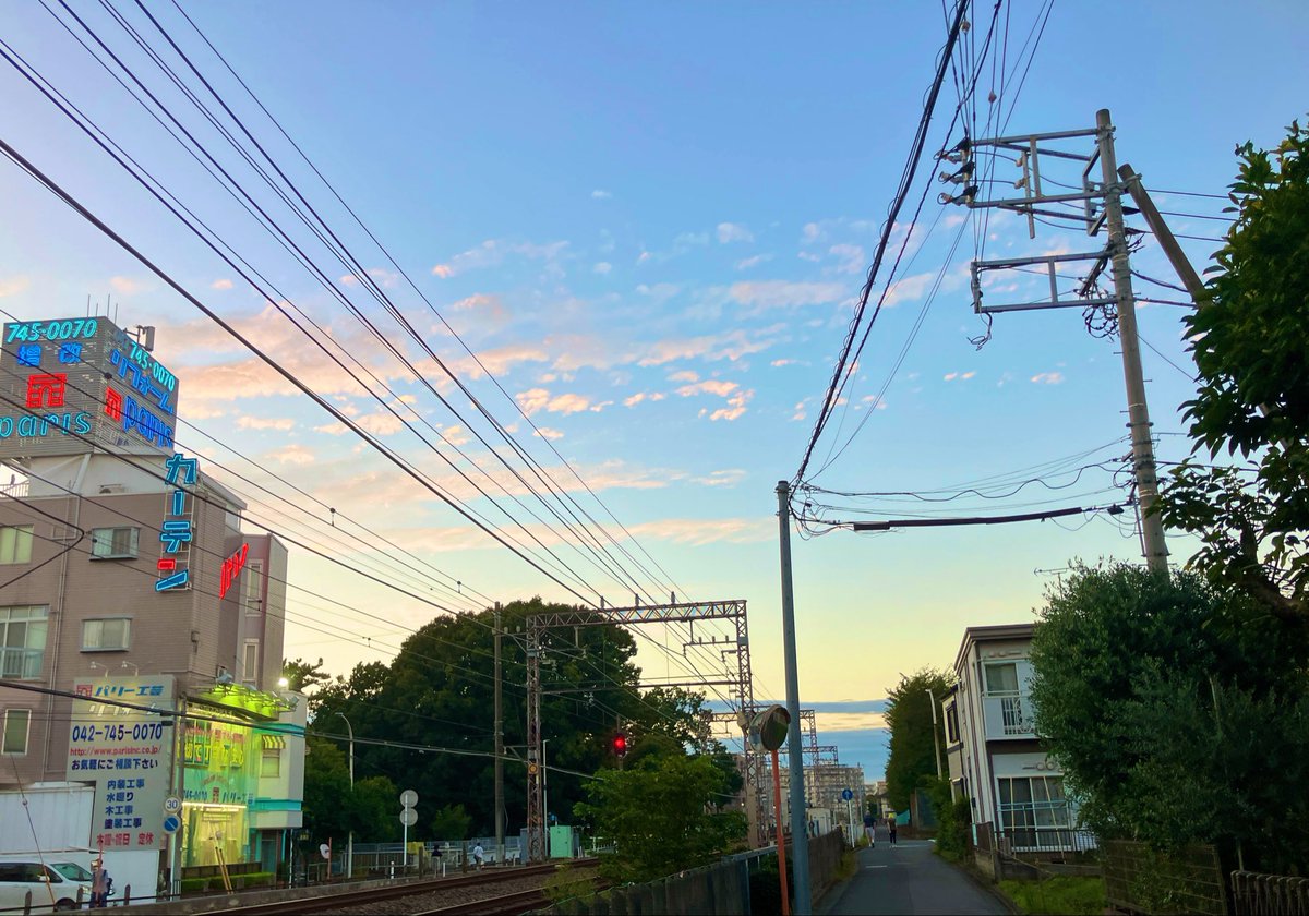 KleeMtk's tweet photo. こんばんは。
夕方から一駅歩いて色々見て歩きつつ改装した相模大野コリドー商店街のドトールへ。
喫煙席がなくなって開放的で明るい✨電源席も少しは残ってる👍
ここのベテランお姉さんがかっこよくてね、見てても聞こえてても気持ちが良いので好き。
そんな木曜日の夜も笑顔で😊 https://t.co/piHFOi0YYk