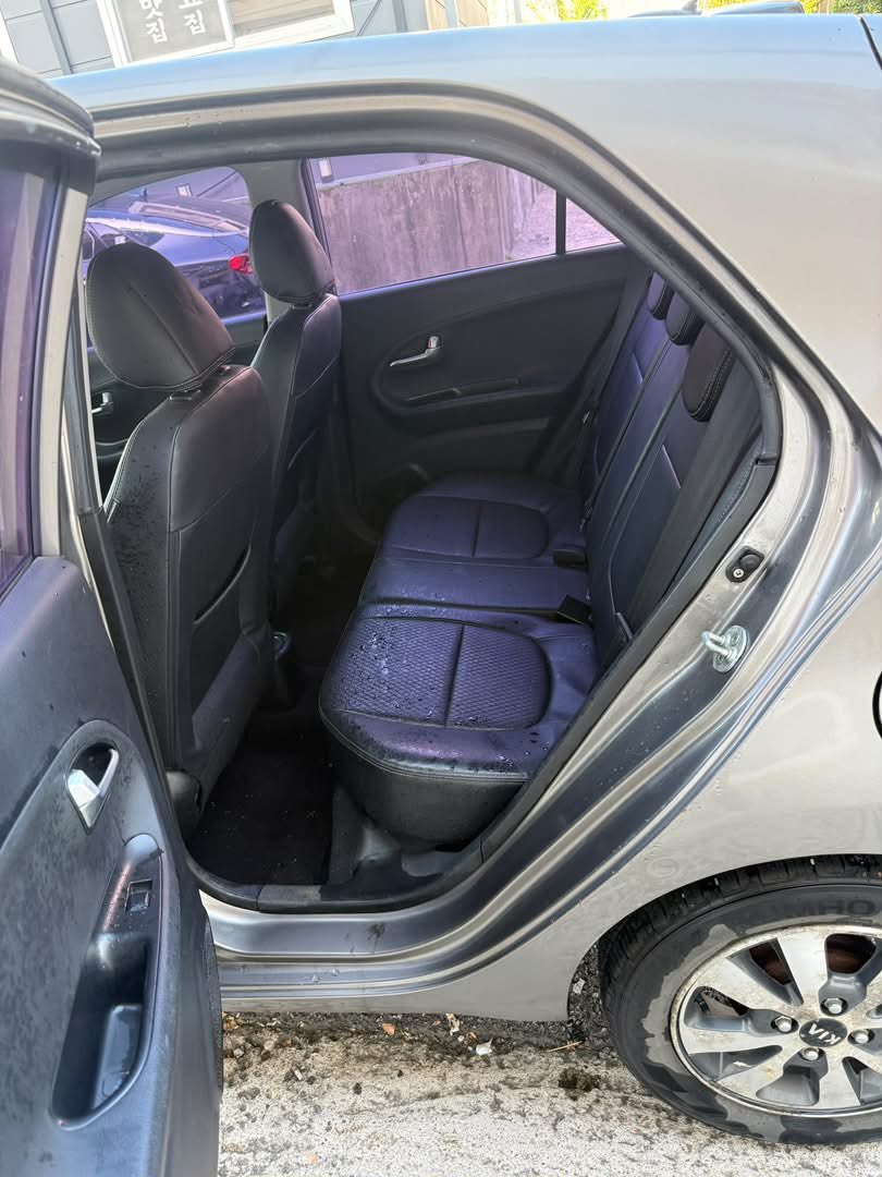 HangukAutos's tweet photo. 🔥Kia Morning 2015 model

✨Neat interior 

💰Buying and shipping to Ghana 43,000 cedis 

Abu trica/Shatta/Stonebwoy/Sark/NDC/Mahama/wendy/lasmind/Blackstarts/Teshie/NACOC/EOCO/High Court/adipa/North Industrial Area/Sheldon/GoldBod/Ronaldo/Messi/Happy New Month
#fyp
#Fortune https://t.co/wfZEd7esEZ