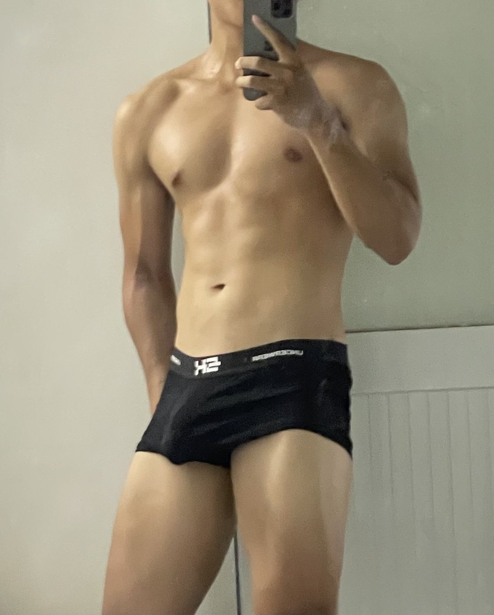 jayden552k6's tweet photo. Chiều đứng đây đợi em! #fyp #xh #cantho #lgbt #top #bot #ctu #ftu #dnc #tdu https://t.co/zpMTIY2GUy