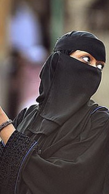 KatTheHammer1's tweet photo. The application of: 

TAQIYA (DECEPTION)  

When Muslims are few in numbers 
( "We are from the religion of peace")

When Muslims are numerous 
("Islam deserves a special status")

When Muslims outnumber you
"Bend a knee to ISLAM OR DIE INFIDELS") https://t.co/KfirHViWmS