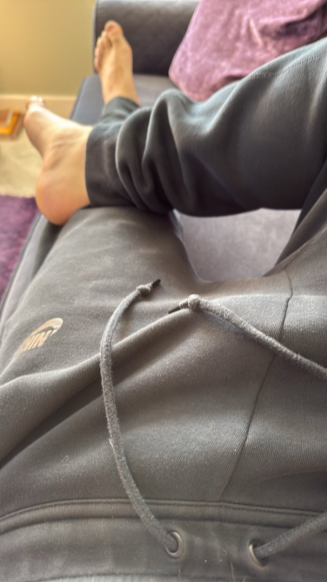 shinykit86's tweet photo. Hmm soooo .. all going a bit wrong atm so might swap the tech fleece for some shorts, a break from the uk and join the gays in GC for fetish week .. 

who’s out there? Last min deals searching is underway https://t.co/xCnpFD7iBM