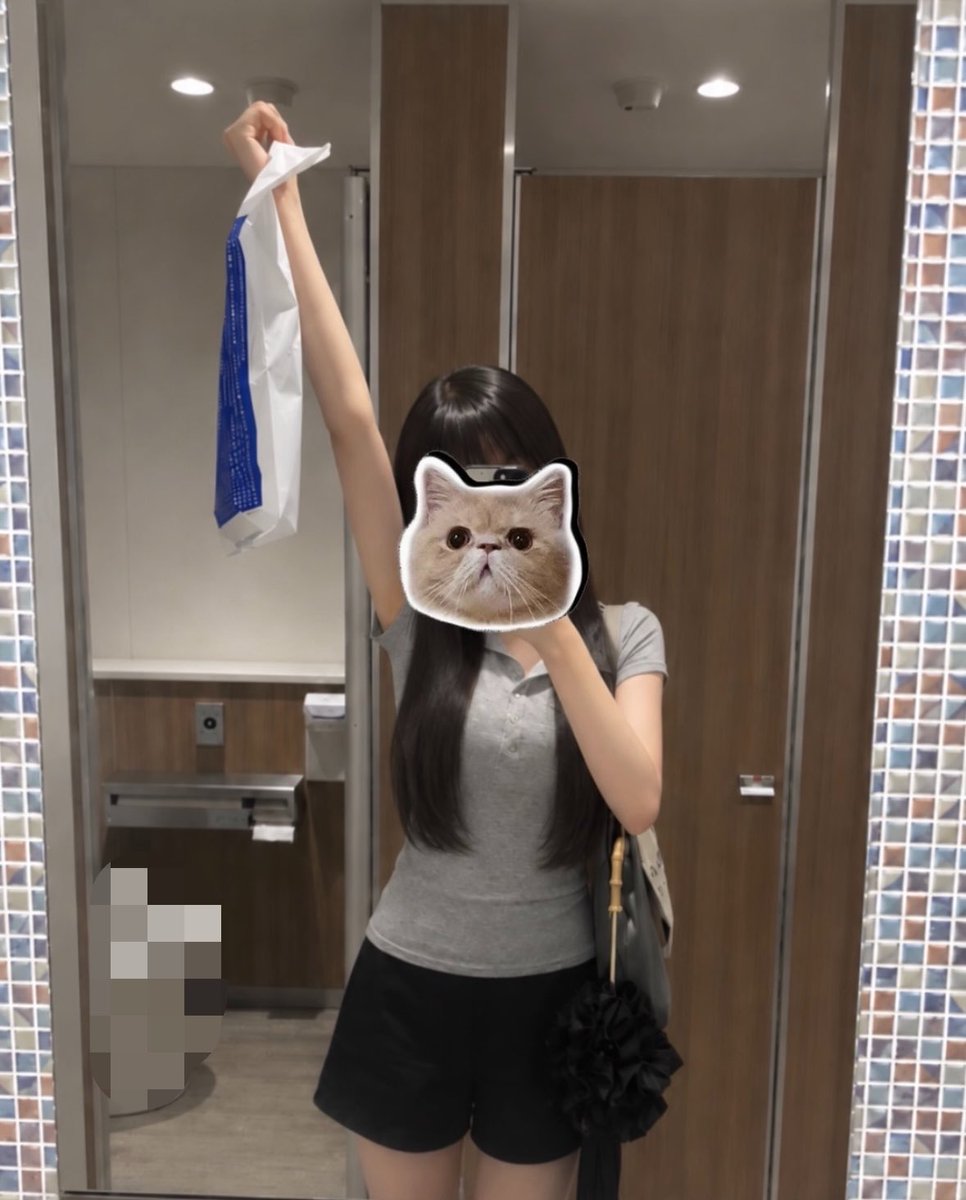 00_log_'s tweet photo. -30kg達成して好きなメイクや髪型、ファッションを楽しめるようになったし、前よりも自分を大切にできる日が増えた❕

外側も内側もきれいでかわいい女性を目指して、自分磨きも勉強もがんばる₍ ᐡ ඉ́ ̫ ඉ̀ ᐡ ₎

#美容垢さんと繋がりたい
#ダイエット垢さんと繋がりたい https://t.co/wVc3RztAll