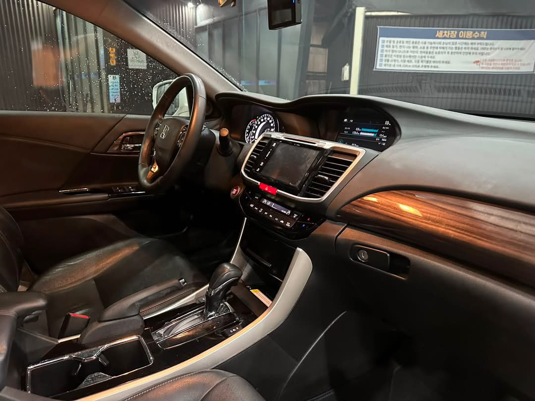 HangukAutos's tweet photo. 🔥Honda Accord 2017 model
✨Neat interior

💰Buying and shipping to Ghana 125,000 cedis 

Abu trica/Shatta/Stonebwoy/Sark/NDC/Mahama/wendy/lasmind/Black starts/Teshie/NACOC/EOCO/ High Court/adipa/North Industrial Area/Sheldon/GoldBod/Ronaldo/Messi/Happy New Month
#fyp
#Fortune https://t.co/n6f4SHKcoV