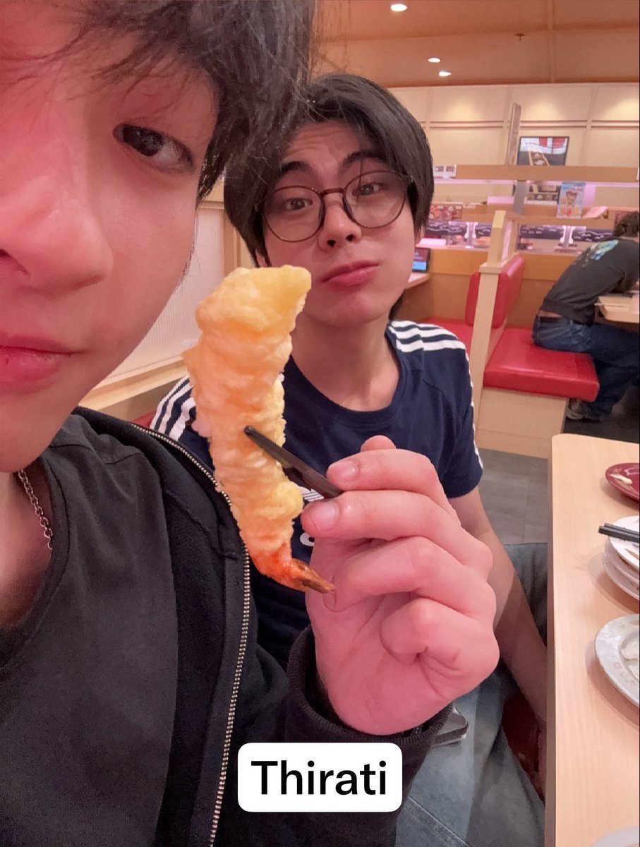 xoxojj1092's tweet photo. ครอบครัวกบเค้ามี MRT ของตัวเองกันทั้งนั้น😌

#thomaskong #theewave #ryujinpatji https://t.co/44G5ZsPRAq