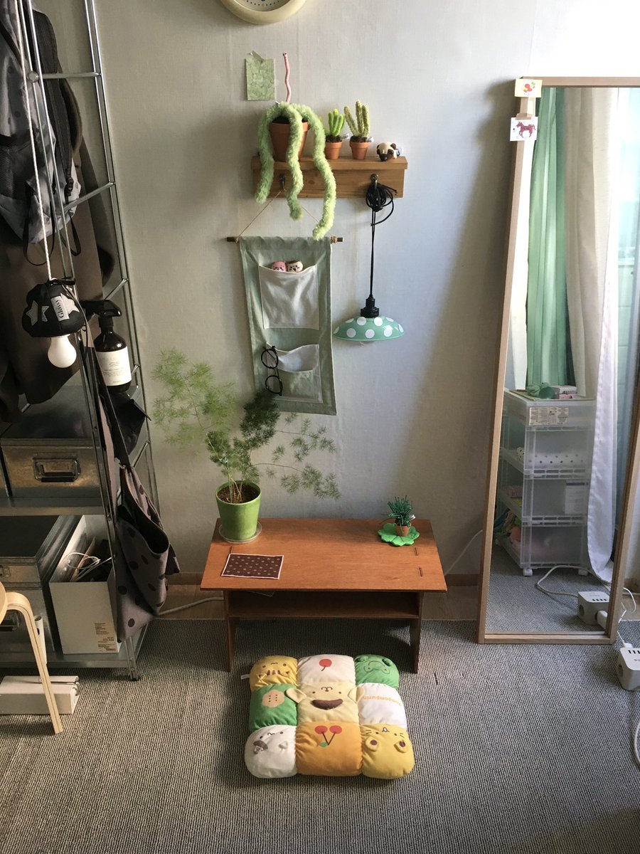 achubbybaby's tweet photo. 좌식테이블 도착하고 처음으로 한 것
: 라면 먹기⌒.⌒ʕᦏ https://t.co/7eq6m6FGuB