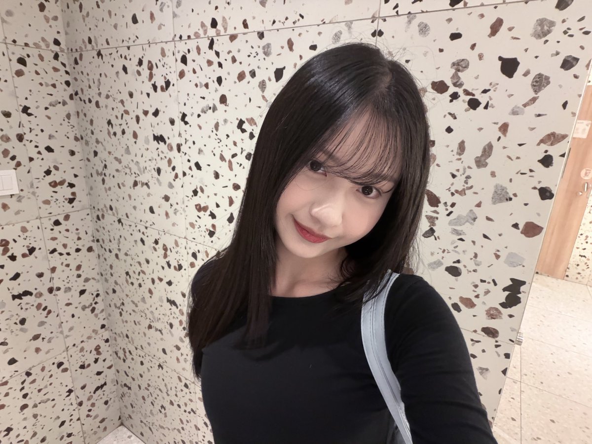 M_MikaelaJKT48's tweet photo. #Mikamis https://t.co/hKbMHVDAfH