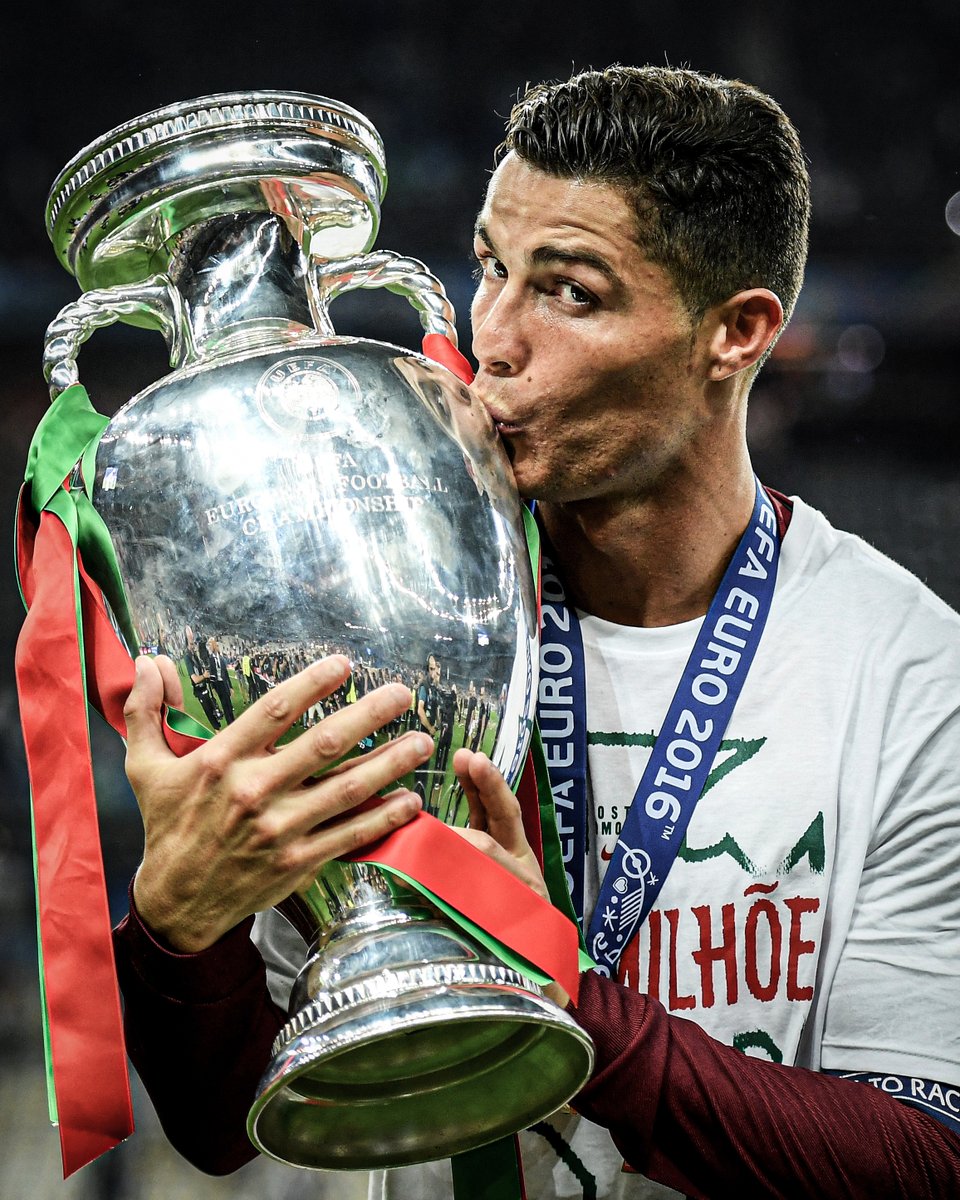 footballontnt's tweet photo. ⚽️ 2004 Euros
⚽️ 2006 World Cup
⚽️ 2008 Euros
⚽️ 2010 World Cup
⚽️ 2012 Euros
⚽️ 2014 World Cup
⚽️ 2016 Euros
⚽️ 2017 Confederations Cup
⚽️ 2018 World Cup
⚽️ 2019 Nations League
⚽️ 2020 Euros
⚽️ 2021 Nations League
⚽️ 2022 World Cup
⚽️ 2023 Nations League
⚽️ 2024 Euros
⚽️ 2025 Nations League
⚽️ 2026 World Cup

Cristiano Ronaldo has scored in EVERY international tournament he's played in for Portugal 🇵🇹