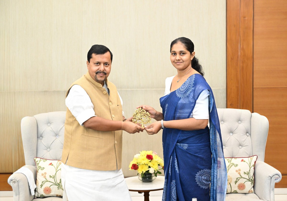 NitinNabin's tweet photo. As part of the ‘KNOW BJP’ initiative, I was glad to meet the five-member JVP delegation from Sri Lanka, led by General Secretary Mr. Tilvin Silva.

We had a meaningful exchange on the BJP’s organisational journey, its grassroots connect, and Prime Minister Shri @narendramodi Ji’s emphasis on empowering women and youth through skilling, entrepreneurship, innovation and greater participation in nation-building.

The delegation shared its experiences and welfare initiatives for women and youth in Sri Lanka. We also discussed sports, particularly cricket, as a strong people-to-people bridge between our two countries.

I also invited the delegation to visit Bihar during their next visit to India, a state with deep Buddhist and civilisational ties to Sri Lanka. I look forward to continued exchanges between our two parties.