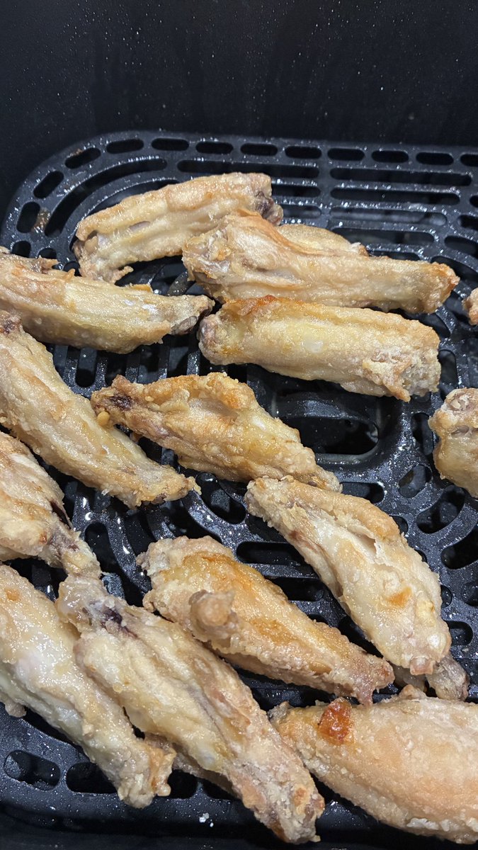 tukituki0809's tweet photo. 今日はノンフライヤーでチキンスティックを揚げ揚げしたら、、、
#ノンフライヤーcoaori https://t.co/KJs7co6C4Z