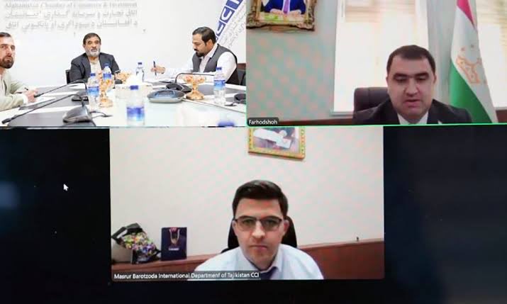 KabulTimesDaily's tweet photo. Sayed Karim Hashemi, Chairman of the Afghanistan Chamber of Commerce and Investment, in a meeting with Farhad Shah Rahman Alizoda, Chairman of the Chamber of Commerce and Industry of Tajikistan, discussed expanding trade, investment and economic cooperation. https://t.co/hjj9VSxLtZ