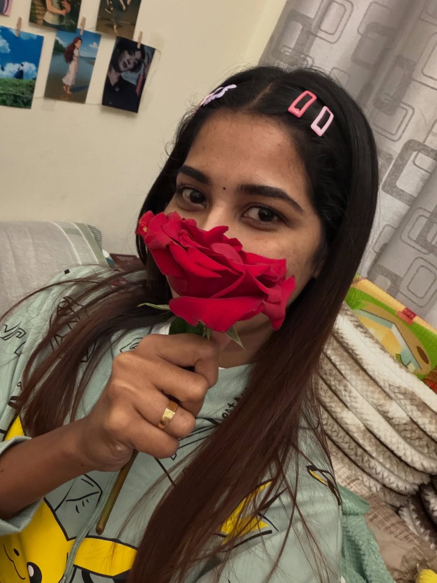 IvanProducoes_'s tweet photo. Blooming quickly, glowing softly 🌹 ✨. #softvibes #softgirlenergy #rosevibes #aesthetic #simplemoments

✨ Rose or no rose? https://t.co/tINlzaYIVh