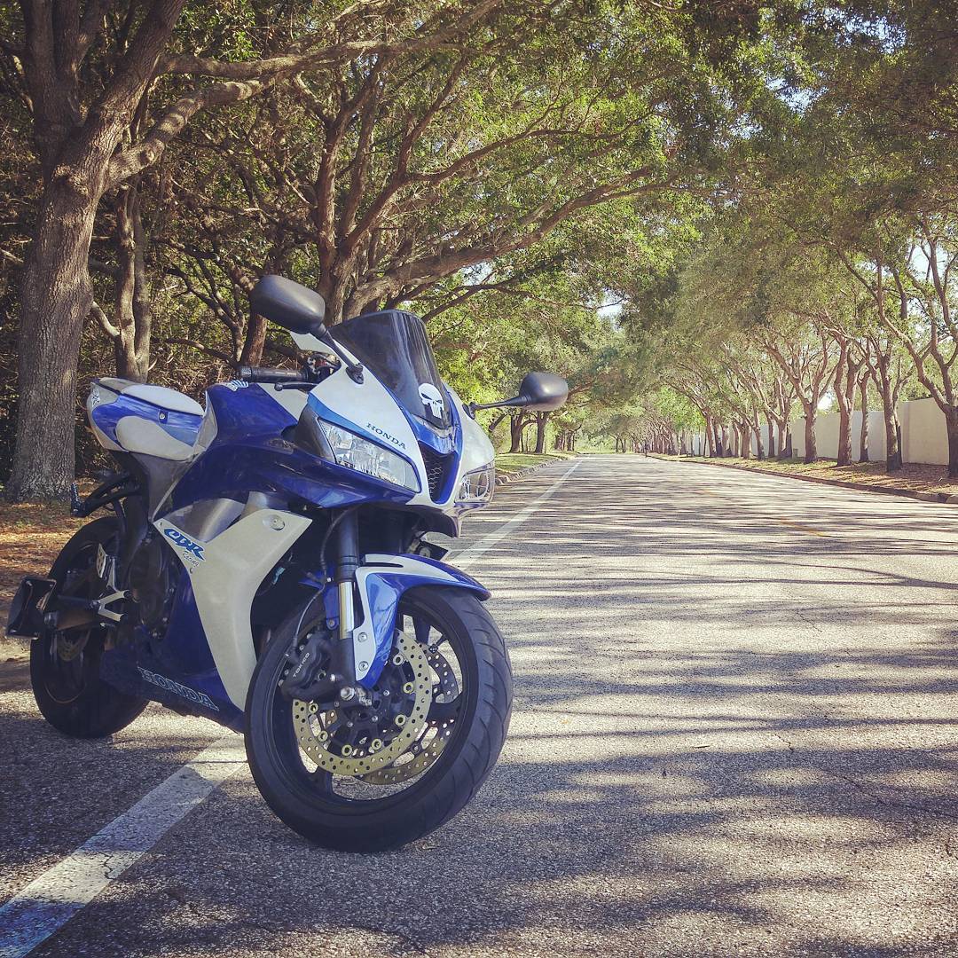 Jefferson_182's tweet photo. Found some sweet roads exploring yesterday. #cbr600rr #cbr https://t.co/NQO0oU8pFK