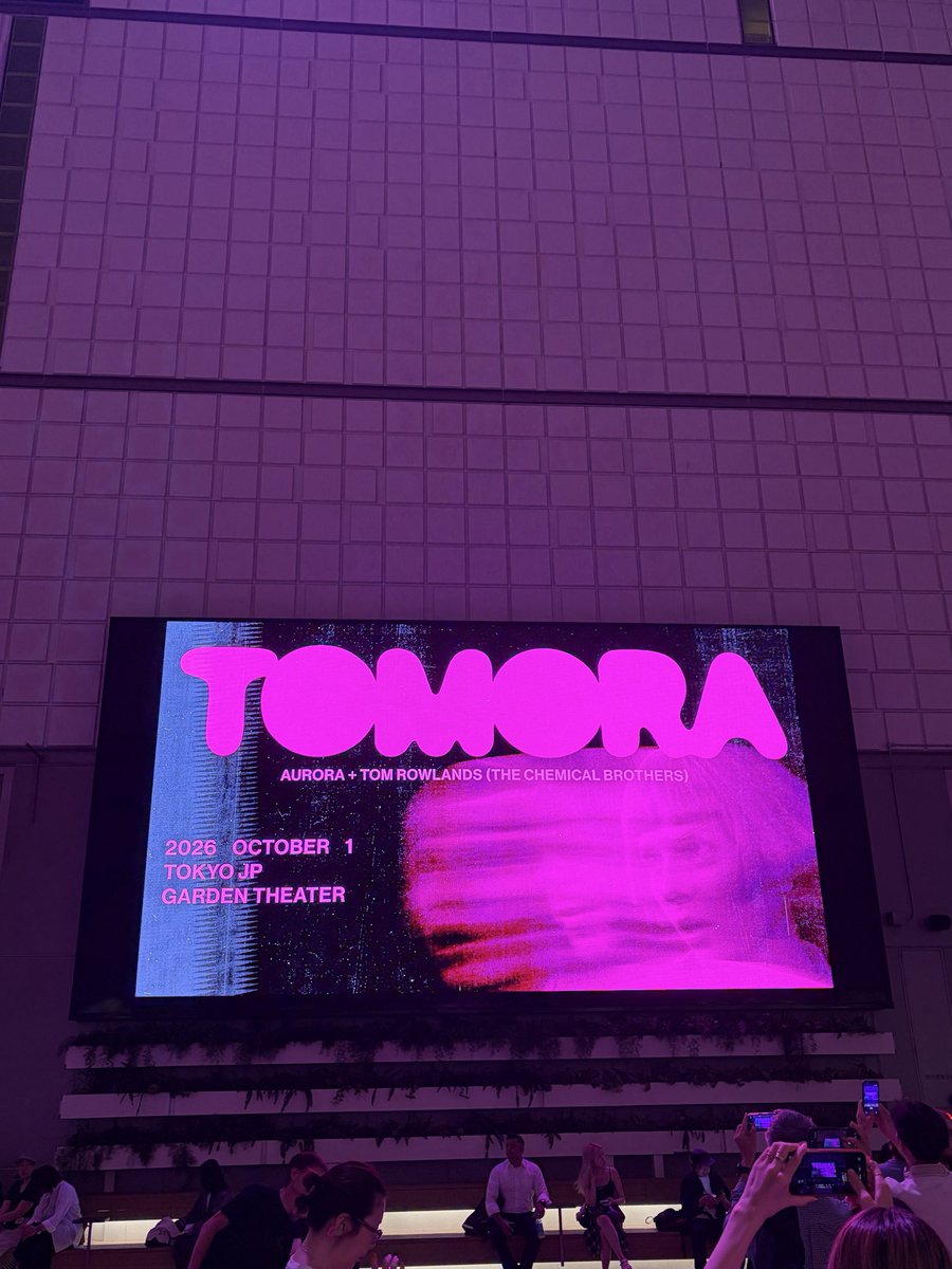 f4ke1t's tweet photo. と言うことで今夜はTOMORA
入場したらSwoon流れててテンアゲ🪩 https://t.co/2eVzoeonsC