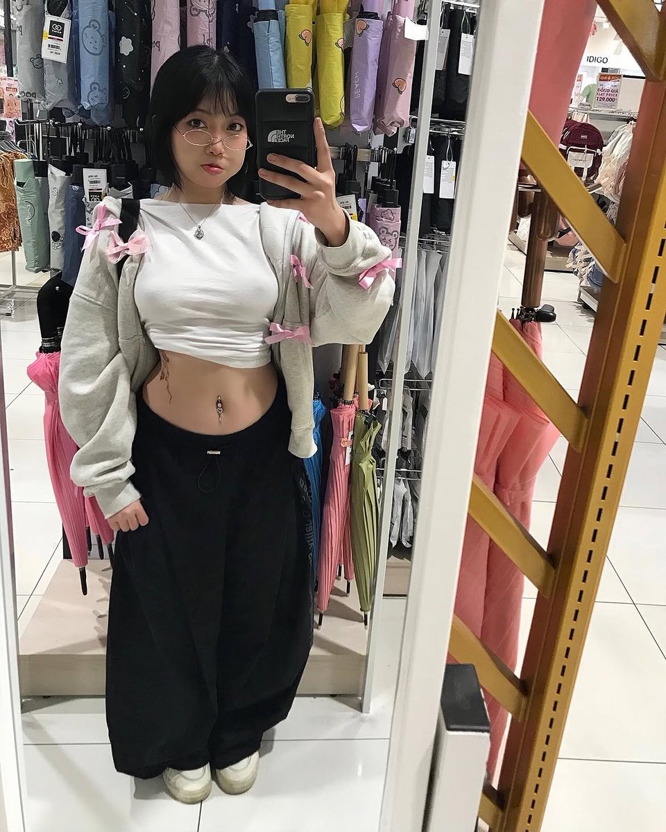 maianhchuai's tweet photo. nhìn học sinh z mà cũng căng lun https://t.co/Ndbo53GKEL