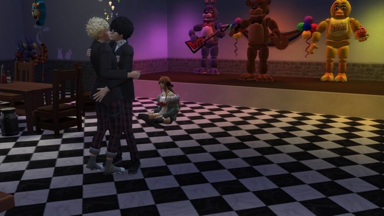 kwoomochi's tweet photo. They didn’t add Ryuji to Fortnite because they knew we ALL would have been recreating this 🤣🤣 https://t.co/7mgCOyRzGO