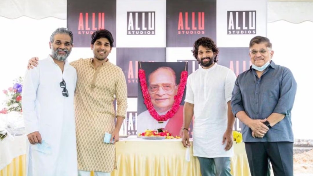 tfiholic_'s tweet photo. @alluarjun Bhaai age decrease ayindhi entra 😭❤️
@alluarjun https://t.co/QZjXIGds1J