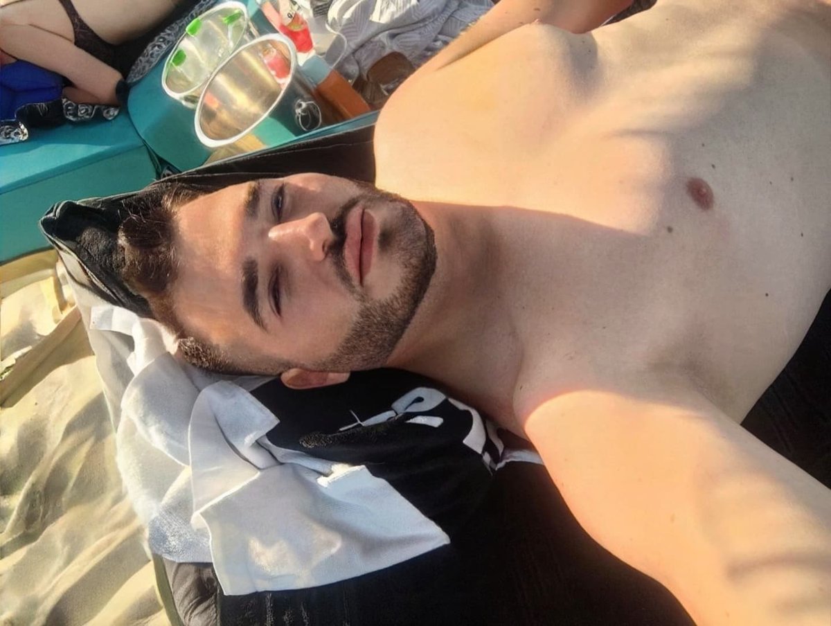 paulinho_lin's tweet photo. Paros always looks fancy #2025 #summer2025🌴☀️

#parosgreece🇬🇷 #greekislands🇬🇷 #island #kiklades_islands #cyclades_islands #paros #parosisland #paros2025 #summer #summerlovin #summertime #summervibes #summerstyle #summernights🌙 #summeringreece❤️☀️ https://t.co/k7KZdepuAL