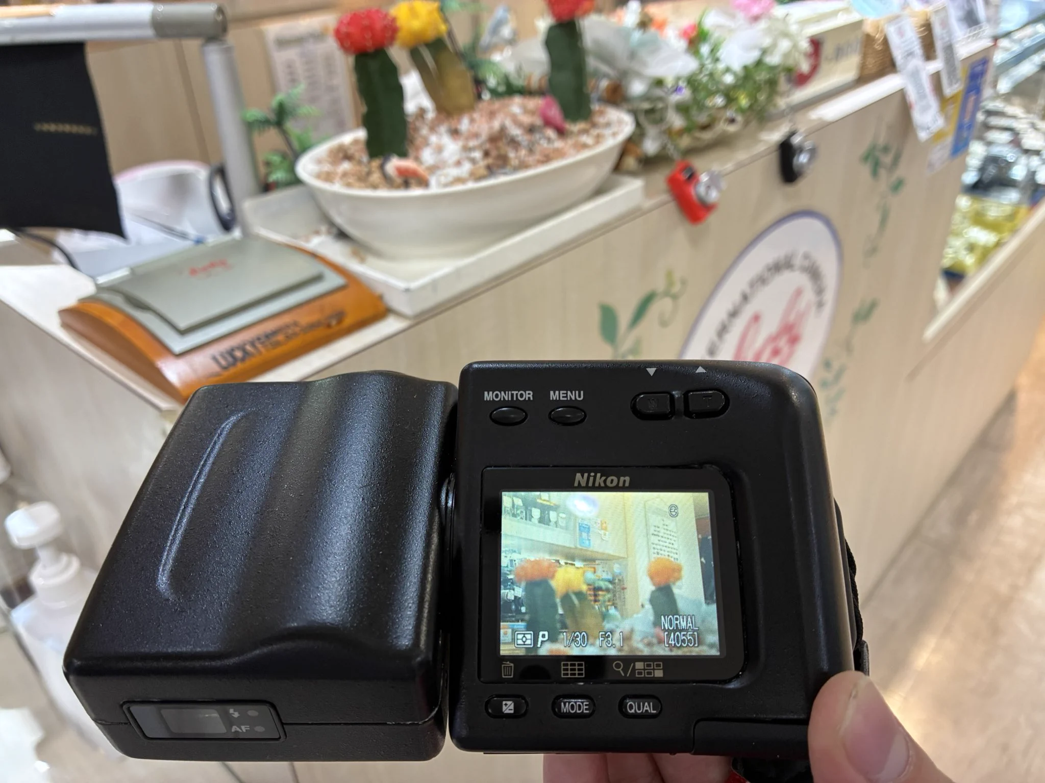 【動作良好・希少】Nikon COOLPIX 950 スイバル式 デジタルカメラ ラッキーカメラ店 LuckyCamera【公式】 on X: 