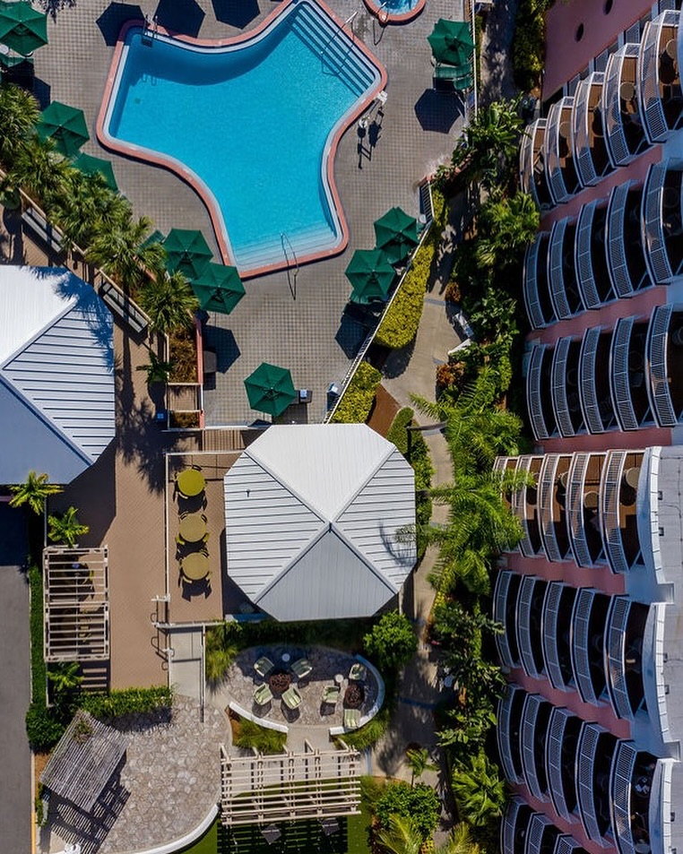 fazumgarrote's tweet photo. Wake up in paradise. 🏖️ Your beach escape awaits at Beach House Suites! https://t.co/5HxTLMqu4G