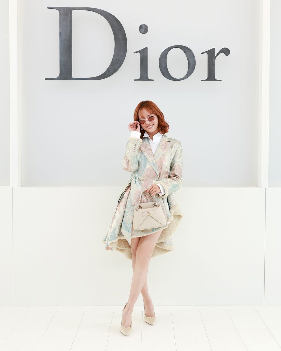 voguejp's tweet photo. ウォニョンや、XG JURIA、ジス、ヒョンジンらが集結！ ディオール 2027年春夏コレクションSNAP

https://t.co/DF0yygDBJ1 https://t.co/HTpB98EKZK