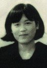 k68960189's tweet photo. #拉致被害者全員奪還
#特定失踪者全員奪還 
#国よ動け

58年もの間北朝鮮に囚われている可能性がある女性。
日本語は、覚えていますか。
「しおかぜ」の声は、届いていますか。

特定失踪者の国井えり子さん(75)は、昭和43(1968)年12月12日、17歳の時に北海道網走市内の自宅から行方不明に

家には「学校へ行く」と言って出かけていたが、家族が仕事に出かけたあとで家に戻り、自分の部屋に閉じこもっていた(知人の証言)。
失踪した日の午前7時30分頃「学校で試験があるのでいつもより早く学校へ行く」といって自宅を出たまま行方不明。

失踪時の服装は高校の制服。
普段かけていた眼鏡は部屋に置かれたままで、日記も2冊あった(日記は警察に提出し、その後処分された)。
衣服などは持ち出した形跡はなかったが、アルバム(写真)がなくなっていた。
高校生だったのでお金もそんなにもっていない。
家のお金にも手をつけていない。

失踪後、数日してから無言電話が3～4回かかってきた。
家族が出ると一方的に切れるものだった。
同様の無言電話が複数の親戚のところにもあった。
脱北者がもたらした写真が、国井えり子さんである可能性がある。
平成17年9月30日、北海道警に告発状を提出。