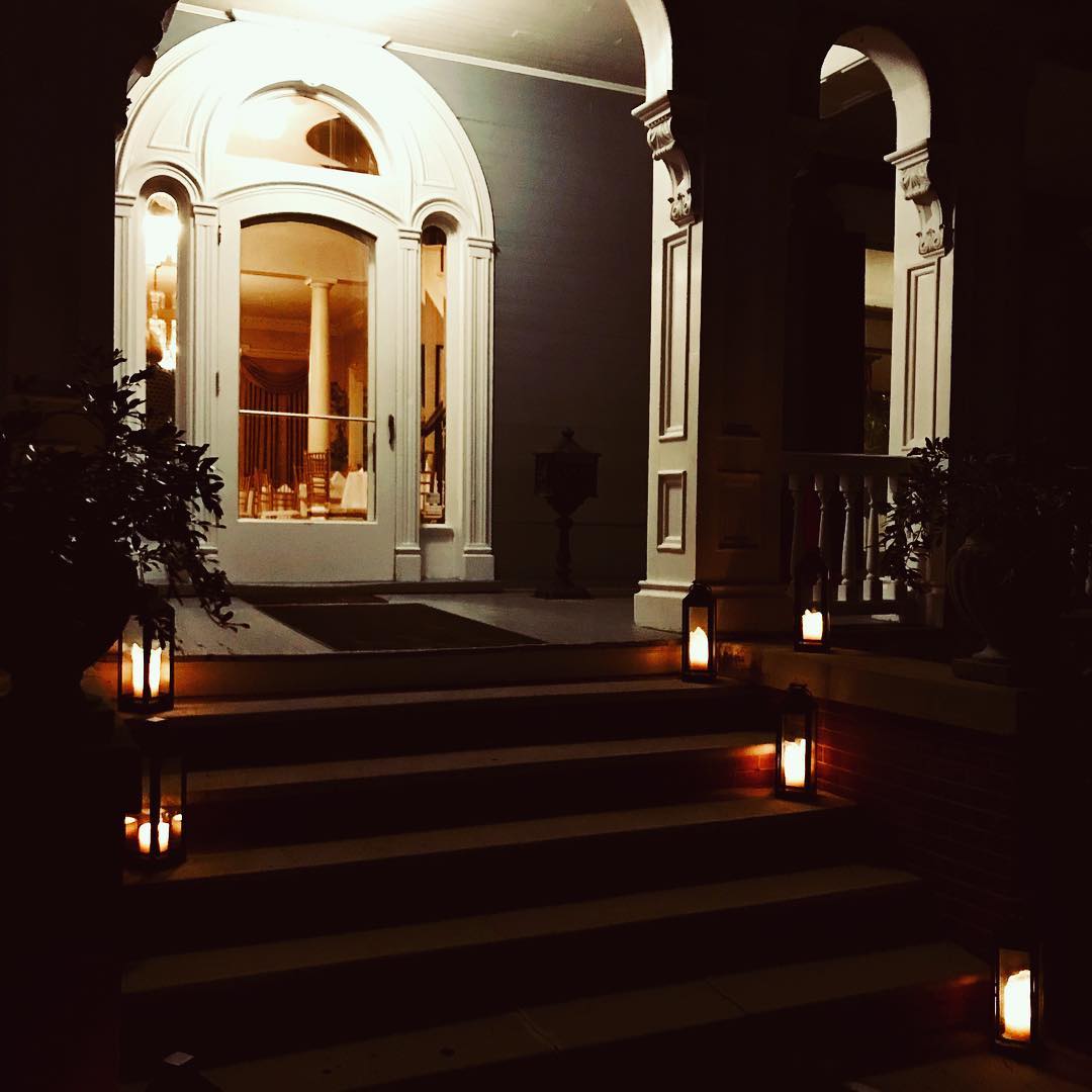_rafamartins's tweet photo. Welcome to Elmwood 1820. @littlewashingtonnc #visitnc #historichomes #bedandbreakfast #bnb #welcomehome #cozy #italianate #southern #southerncharm https://t.co/8Fyexm4SPT