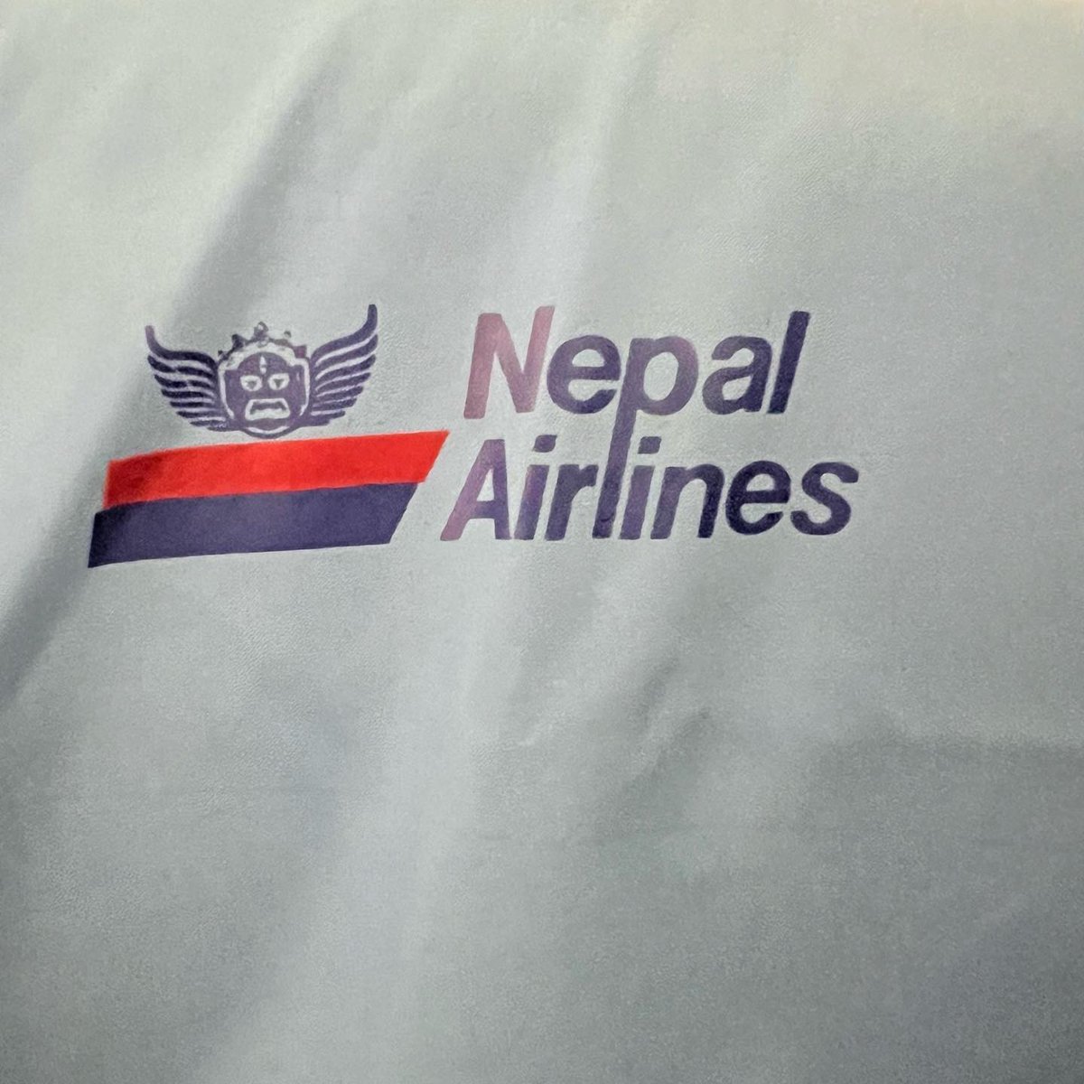 Javertton's tweet photo. #🏔️ #😊

#네팔항공 @nepalairlinesra

아직 한국과 연결된 노선은 없지만, 네팔, 인도, 홍콩, 태국, 말레이시아, 카타르, UAE, 일본, 중국 총 9개국 36개 도시에 취항중 입니다. 기내식은 네팔 치킨커리 추천 합니다. ——
📸 by @gd_ceo
🏔️ by @goretotreks

#트레킹 https://t.co/p2iJLBA8hV