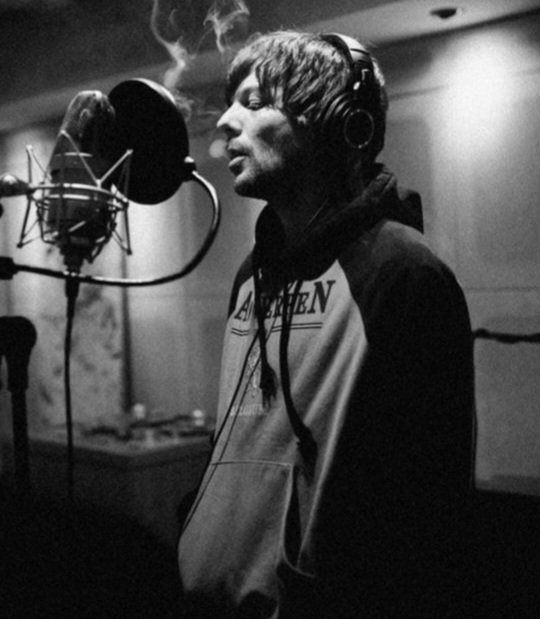 auskiwi_28's tweet photo. One? Actually more like 50+ songs in this man's discography 😁 Can't get enough it seems 🥰 https://t.co/DeJDHmYNg9