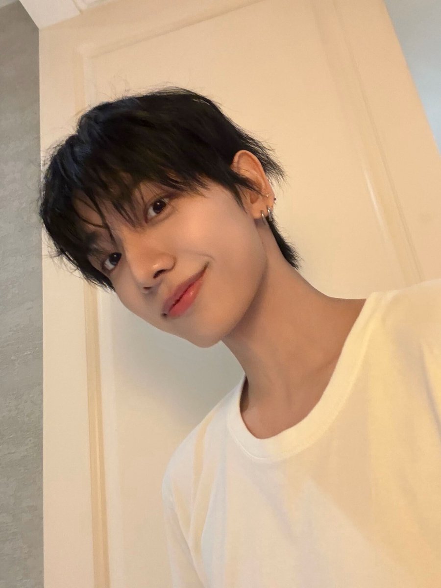 RUU_z0's tweet photo. #명재현 위버스 디엠

샵 바꾸길 잘했다는 생각이 사백번 듭니다 진짜 https://t.co/XOpv6WZGe8