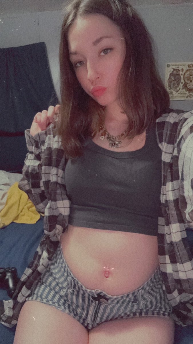 poppysed42's tweet photo. FaceTime calls and sexting sesh #nsfwtwt #buyingcontent https://t.co/qI7nXrxHuS