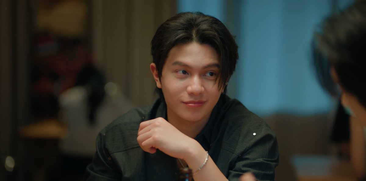GMMTV's tweet photo. เขายิ้มให้กันเราเขิน โอย ความรักก็งี้แหละลูก ค่อย ๆ ปรับๆ กันไปนะ 😽
#YouManiacSeriesEP6
@Williamjkp1 @EstRvp https://t.co/ruWumy3zGb