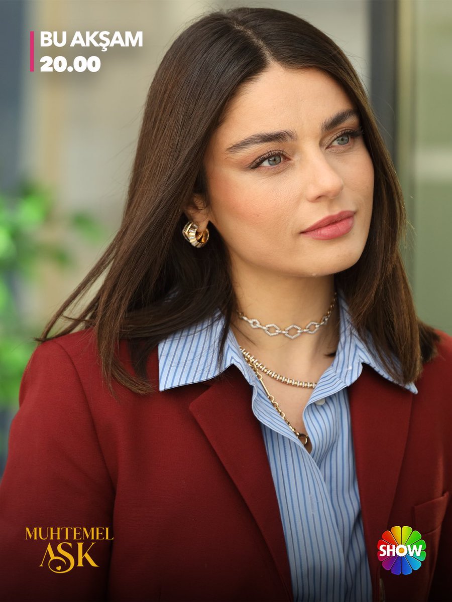 muhtemelaskdizi's tweet photo. Geçmişten gelen sırlar, yeni teklifler ve ortaya çıkan duygular... 🫨 Bu gece işler yine karışıyor. 😉📸

#MuhtemelAşk yeni bölümüyle bu akşam 20.00'de Show TV'de! @ShowTV https://t.co/SBDtr4iNwq