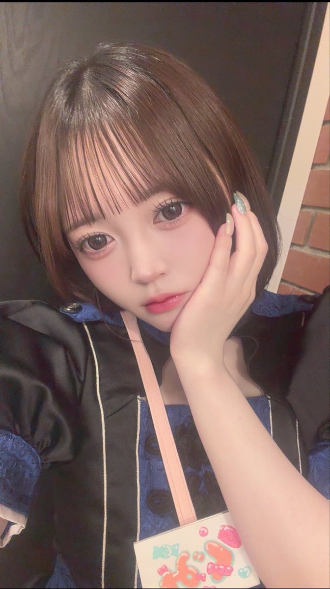 chanx__c's tweet photo. いましん https://t.co/uLRcDdsKBH