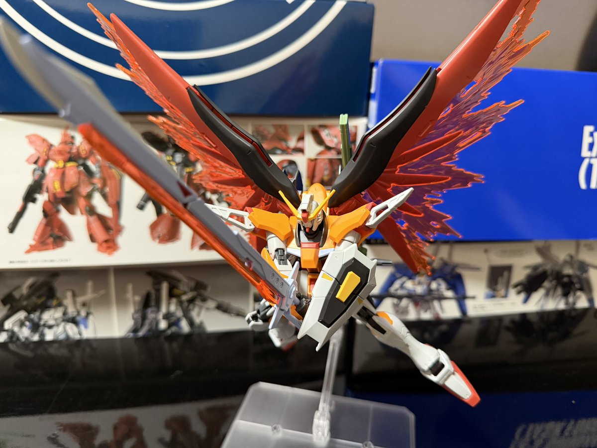 fumi_o0230's tweet photo. HG デスティニーガンダム(ハイネ専用機)

完成！！
デスティニー系何体も作ってたからほんとサクサクと組み立てられた笑
それでも尚、完成度高いガンプラだと思うわ、、、
後残ってるプラモは2つか、、、すぐ作らずのんびり手つけるか〜。

#ガンプラ https://t.co/19bLGHLJ7u