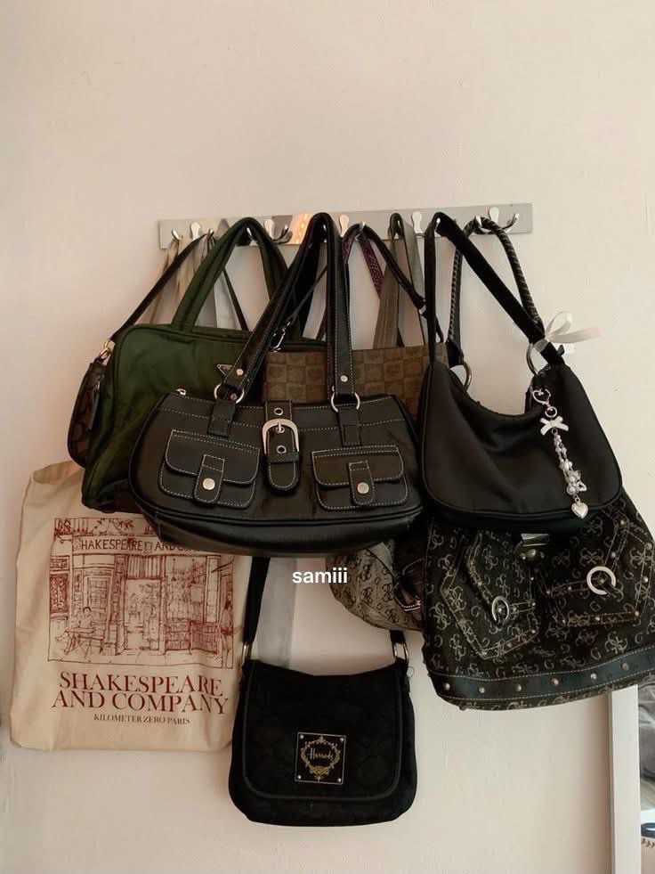 itsamivibesbfhy's tweet photo. CARRYOM? SM? NO! FOUND A LOCAL BAG NA SUPER AFFORDABLE AT TALAGANG TAYO ANG TARGET MARKET! 👜🇵🇭

Ang ganda na, hindi pa masakit sa bulsa. 😭🤎 Practical, stylish, at sulit—ganitong local finds ang gusto natin! 🫶🏻

A thread;￼ https://t.co/a59h3L1uU9