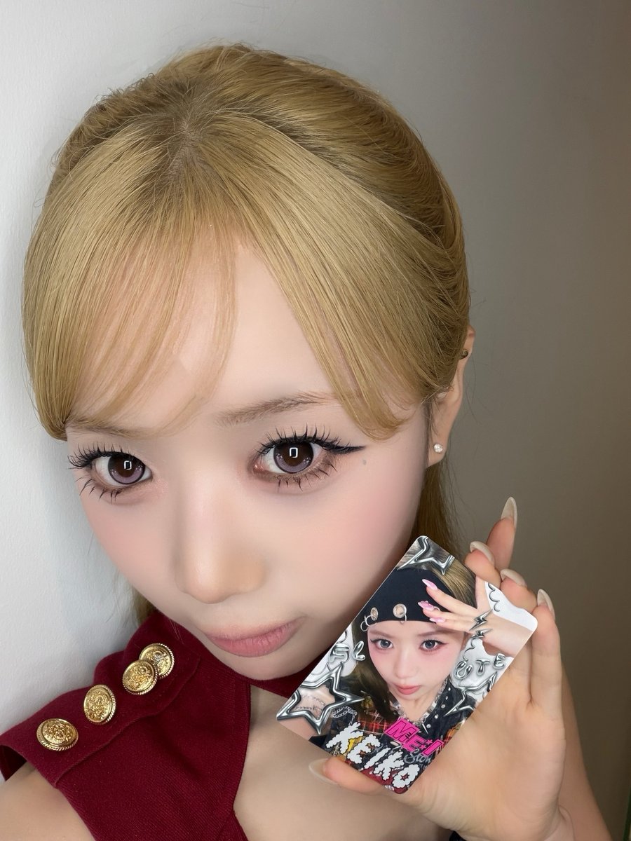 official__ME_I_'s tweet photo. 📣:⊹˚₊

ME:I 5TH SINGLE "𝑹𝒐𝒄𝒌 &amp; 𝑹𝒐𝒍𝒍 𝑷𝒓𝒆𝒕𝒕𝒚"

対象オンラインショップ限定 
”デコ★トレ” プレゼントキャンペーンご予約受付中！🌟

🗓️予約期間
10/4(日)23:59 まで

▼詳細はこちら
https://t.co/2cZTKeneIr

ぜひお見逃しなく👀

#ME_I_Rock_Roll_Pretty
#ME_I #ミーアイ #미아이 https://t.co/IBqE3Jt0l5