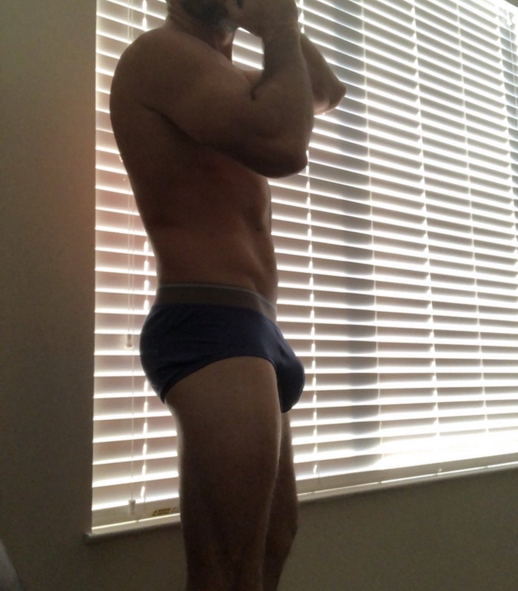 BourbonBare's tweet photo. Hmmm…should I start posting content?? https://t.co/oXkBUKrNZ4