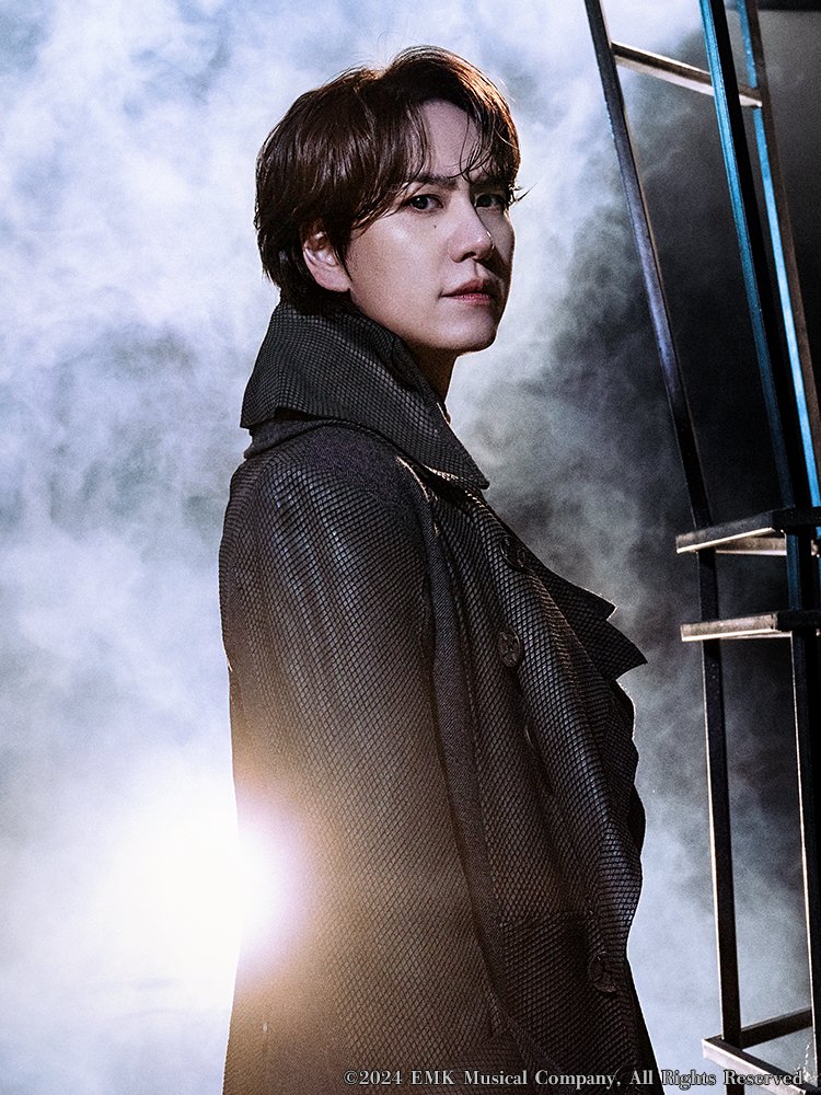 kmusical_os's tweet photo. 📅10.30(金)公開
#韓国ミュージカルONSCREEN
#フランケンシュタイン

🧟キャスト紹介🧪
❖━━━━━━━━━━━━━━━━━━━━❖
⚗️ビクター・フランケンシュタイン
生命創造の研究に没頭する若き天才科学者。
アンリと出会い固い絆で結ばれるが、
後に二人の友情が“怪物”を生み出すこととなる。
❖━━━━━━━━━━━━━━━━━━━━❖

演じるのはSUPER JUNIORのメンバーで、
昨年公開した『ファントム』でも主演を務めるなど、
ミュージカル界でも確かな実力を見せる #キュヒョン
#규현

❖公式サイト
https://t.co/HXVEJqAEgv