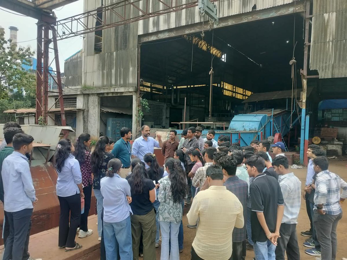 NMIETPUNE's tweet photo. ⚙️ Learning Beyond the Classroom!

SE-B Mechanical Engineering students visited Sant Tukaram Sugar Factory, Kasarsai, gaining practical exposure to boilers, turbines, cogeneration, ethanol production &amp; thermodynamic cycles. 🏭

#NMIET #MechanicalEngineering #IndustrialVisit https://t.co/vENeqjmsG2
