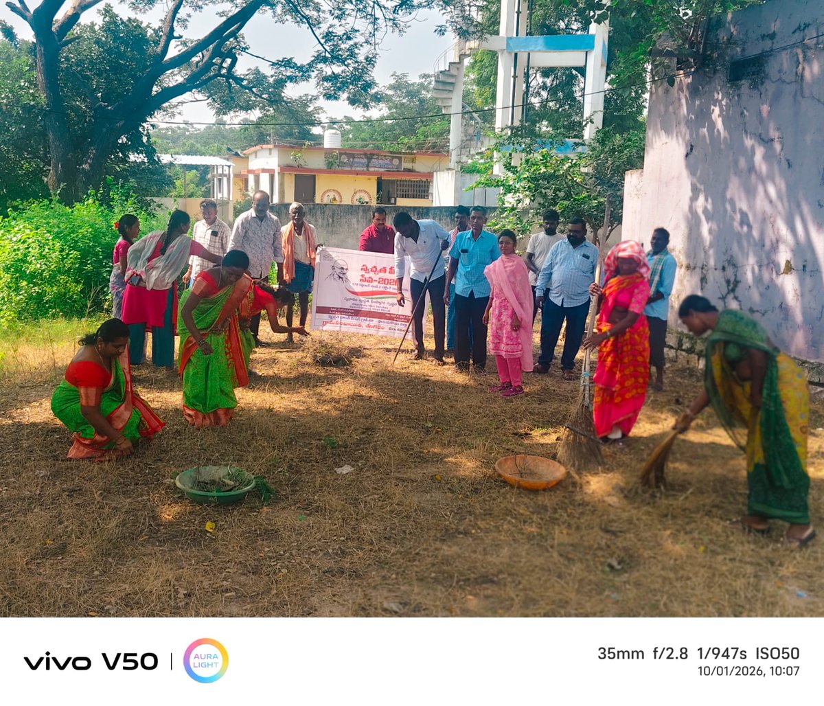 sbmwarangalurb2's tweet photo. SHS 2026 EK DIN EK GANTA IN HANUMAKONDA DISRICT. #SHS2026, #SwachhataMeinSahbhag, #SwachhBharatViksitBhar https://t.co/IuRoiUPvwO