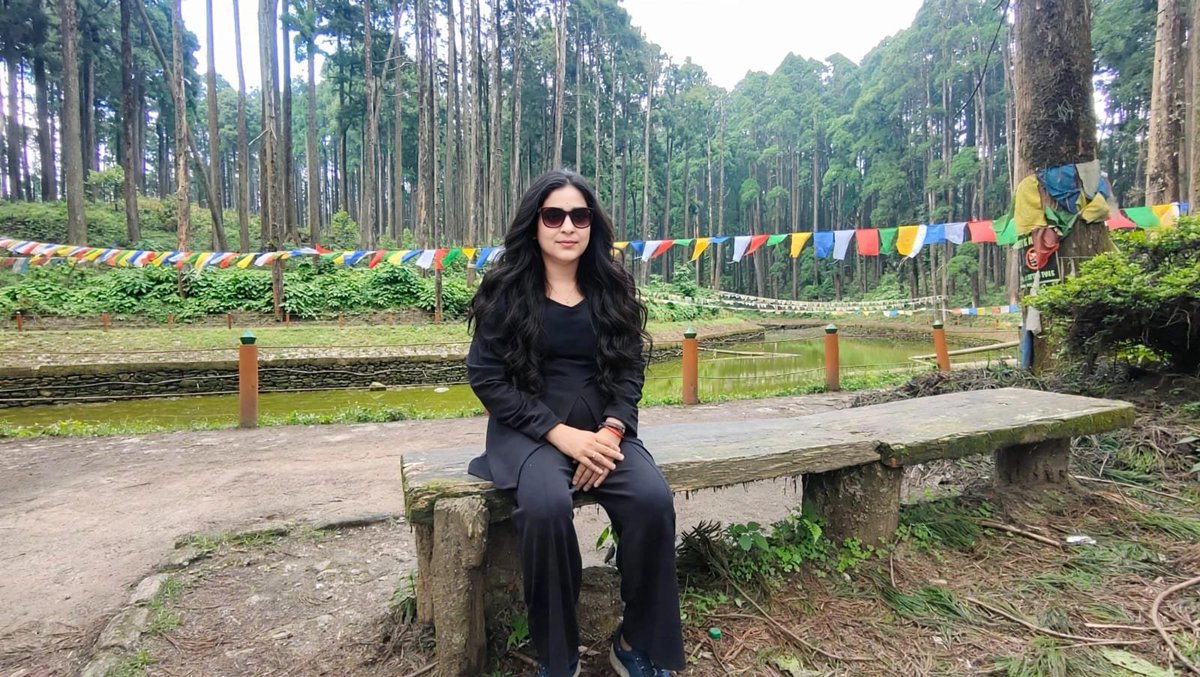 SarmilaPa's tweet photo. Peace in the pines 🖤 #ForestEscape
#happyexplorer https://t.co/FbnynDmzGg