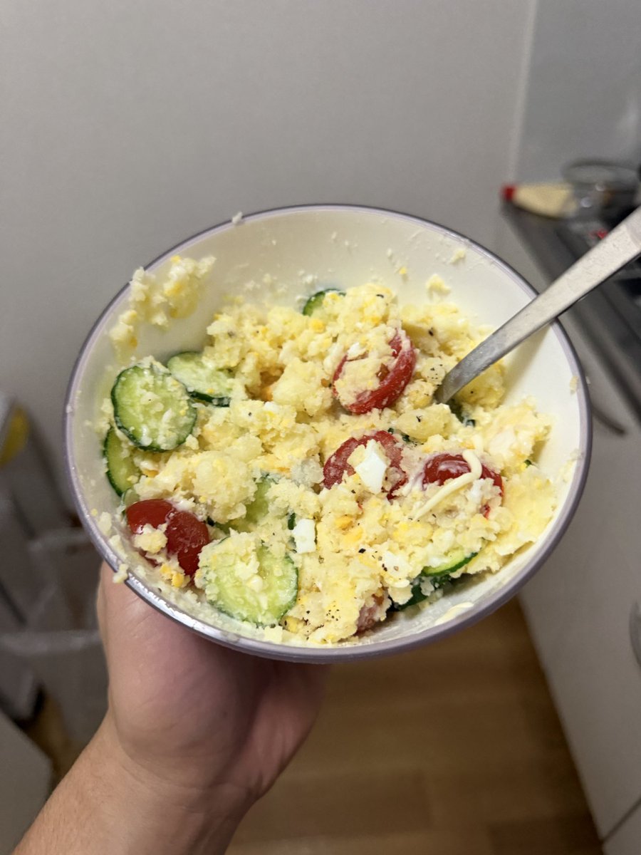 242455__'s tweet photo. アラサーがポテトサラダを作りました https://t.co/FiqizrMdyv