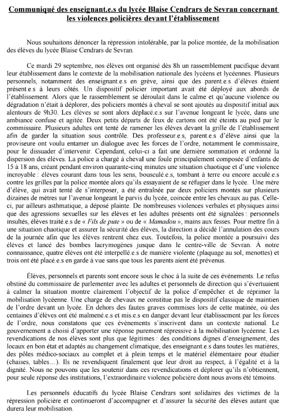SeraphineMoreau's tweet photo. Communiqué des enseignant.e.s du lycée Blaise Cendrars de Sevran concernant les violences policières devant l'établissement scolaire.

— Nous souhaitons dénoncer la répression intolérable, par la police montée, de la mobilisation des élèves du lycée Blaise Cendrars de Sevran.
1/n https://t.co/wrg9YtO30o