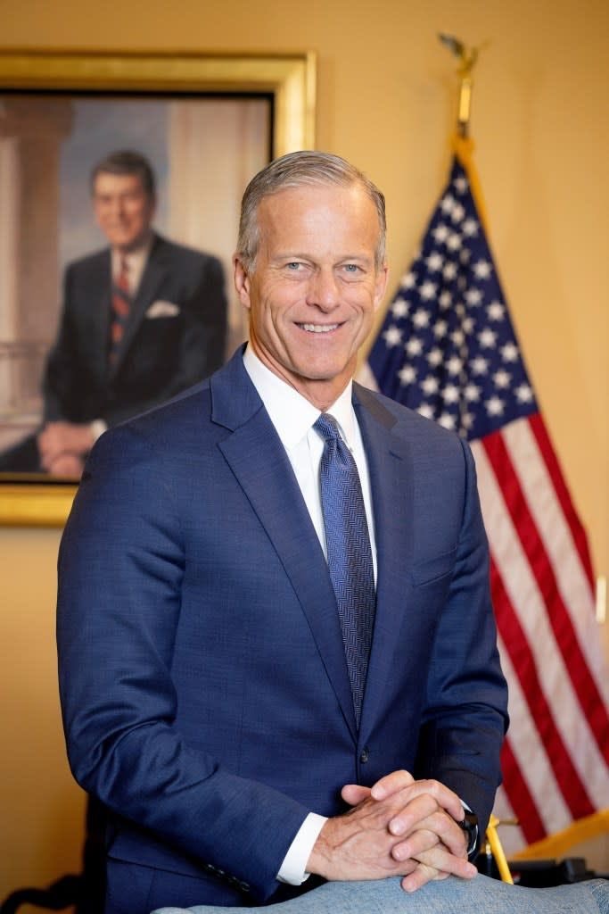 SupportJAssange's tweet photo. Very Simple Poll for Everyone!! 🇺🇸

Do you think John Thune should remain Senate Majority Leader?

A. Yes, keep him
B. No, replace him Very Simple Poll for Everyone!! 🇺🇸 https://t.co/esKpV6VKmG