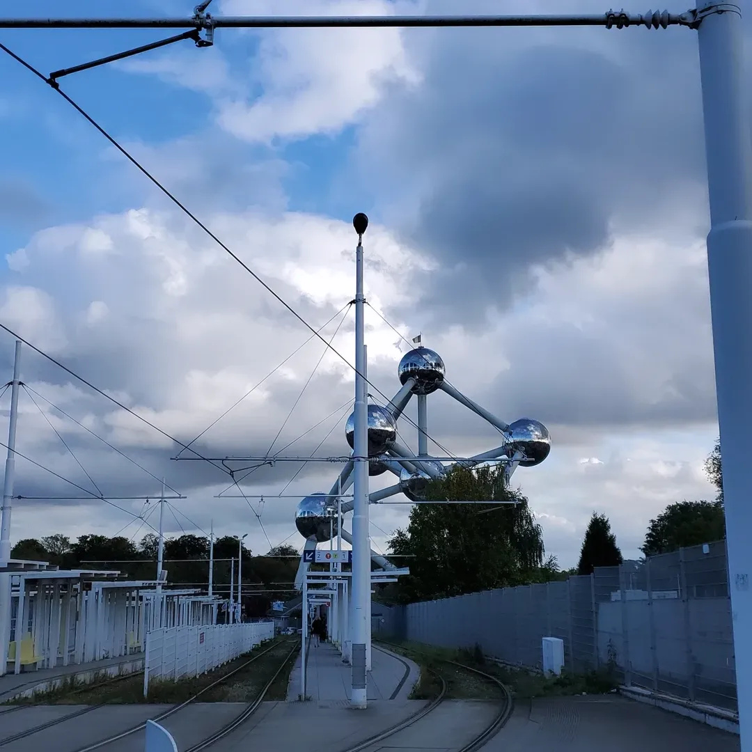PretobCarlos's tweet photo. Day &amp; night Atomium 😍

#wanderlust #adventureseeker #doyoutravel #travelmore #goexplore #wonderfulplaces #openmyworld #lovetotravel #adventurethatislife #roamtheplanet #Travelbook #Traveller #Travel_Captures #Instatravel #SeeTheWorld https://t.co/YmJqD3p0GY
