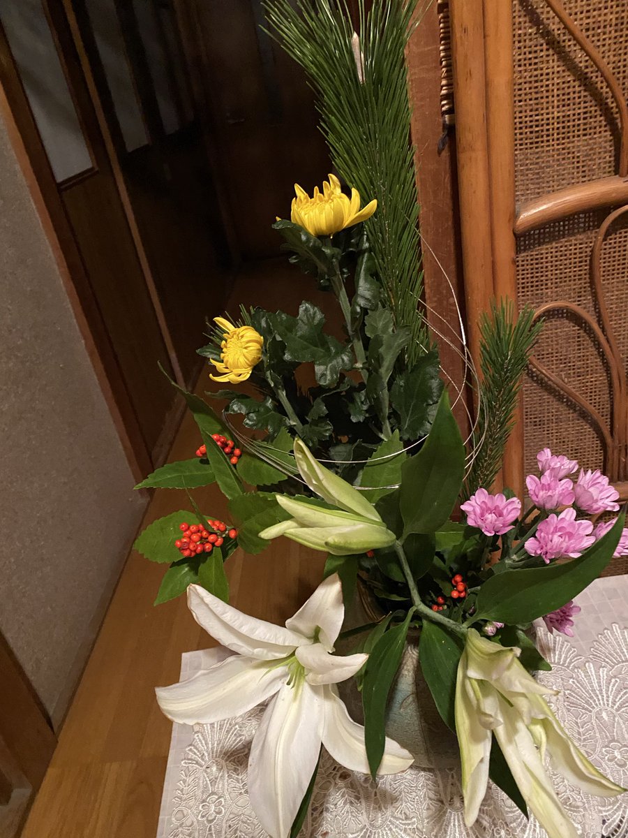 Gm9Jn's tweet photo. #全クリエイターに告ぐ花の作品を開放せよ

#正月花 https://t.co/AZFD8SCTc9
